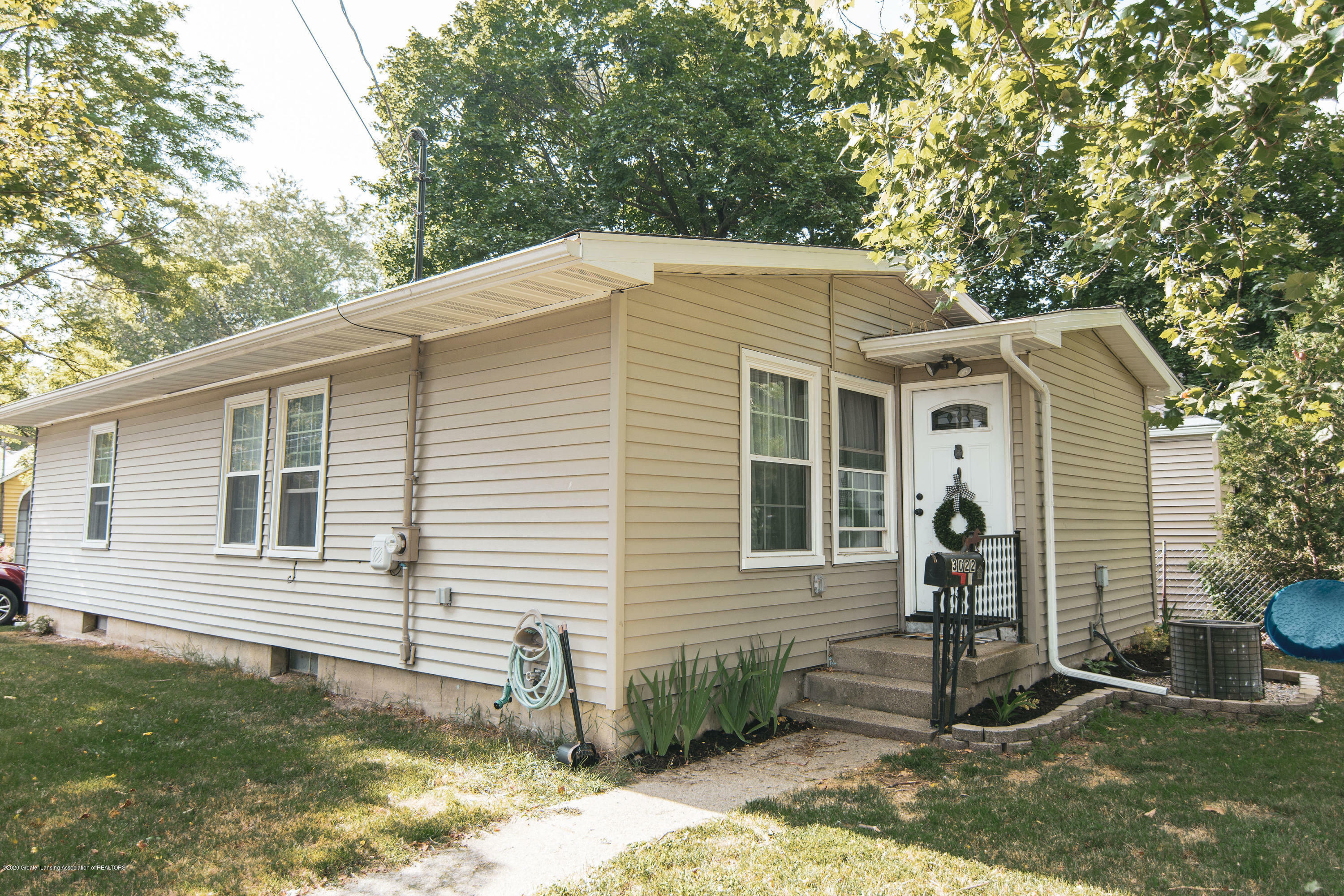 Property Photo: 3022 Stabler Street MI 48910