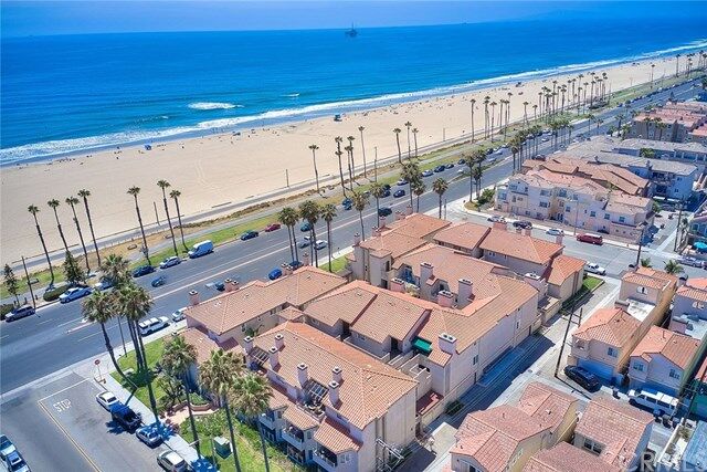 Property Photo:  1400 Pacific Coast 109  CA 92648 