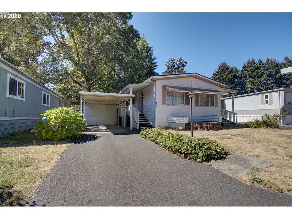 Property Photo: 5404 NE 121st Ave 96 WA 98682