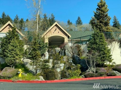 Property Photo:  4771 Morris Ave S T-201  WA 98055 