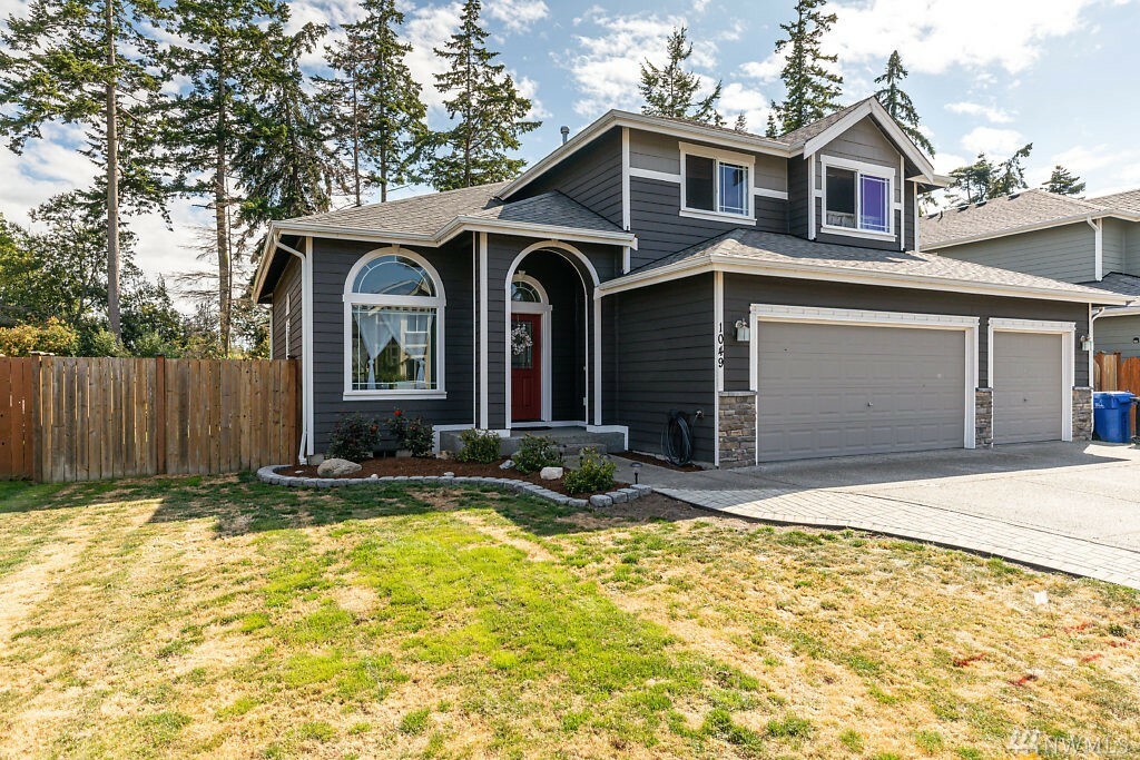 Property Photo:  1049 NW Longview Drive Dr  WA 98277 