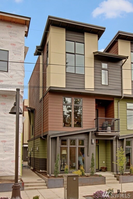 Property Photo: 23912 55th Ave W F WA 98043