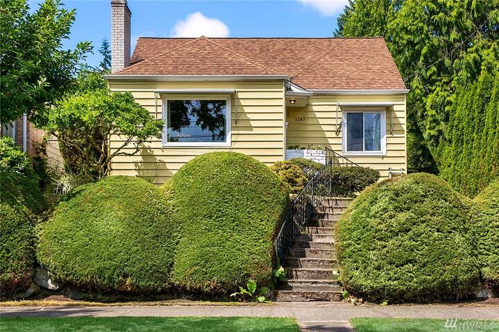 5245  38th Avenue NE  Seattle WA 98105 photo