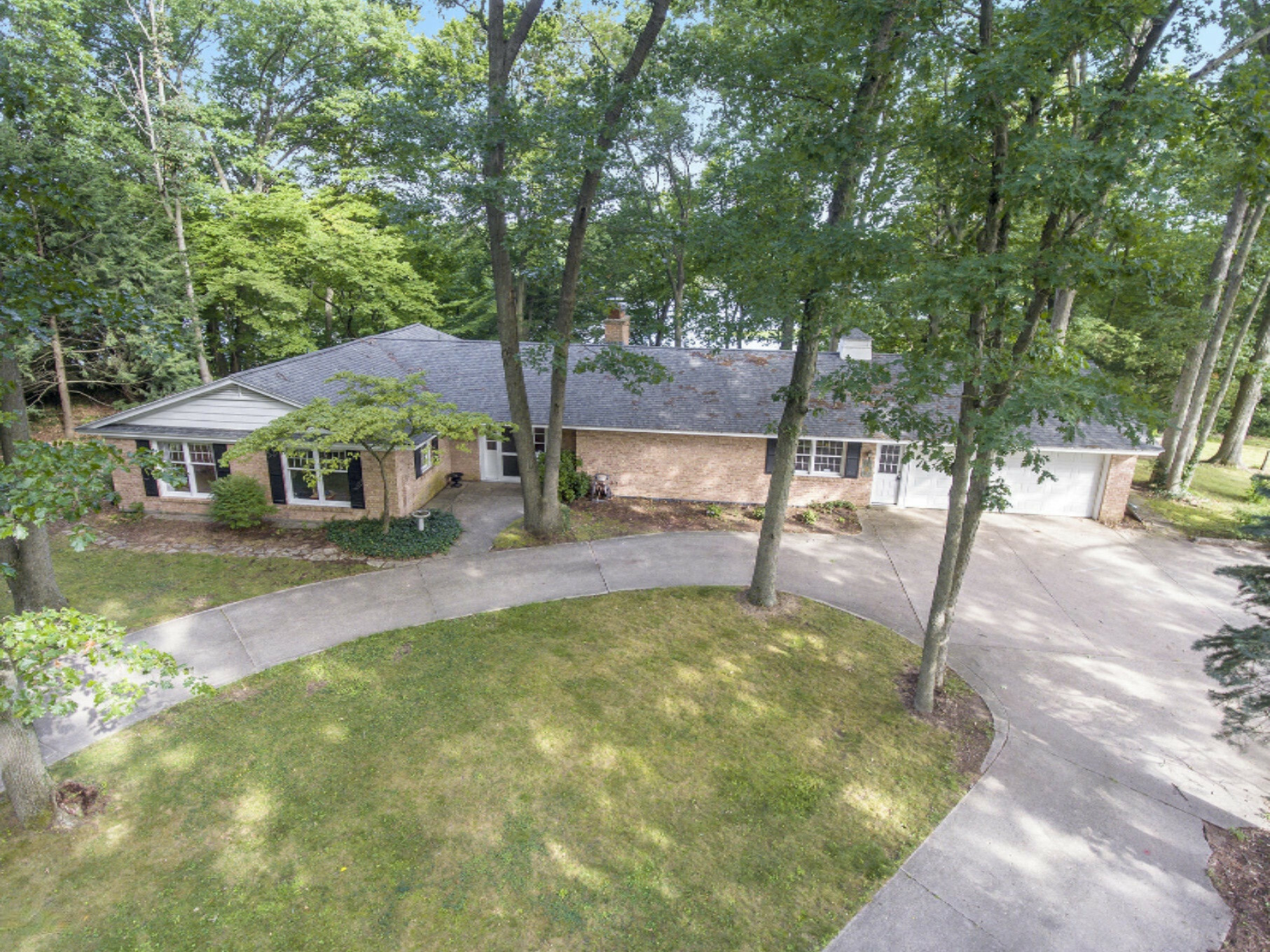 Property Photo:  422 Lake Drive  MI 49010 