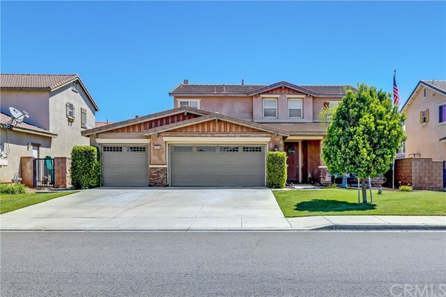 Property Photo:  35846 Bobcat Way  CA 92563 