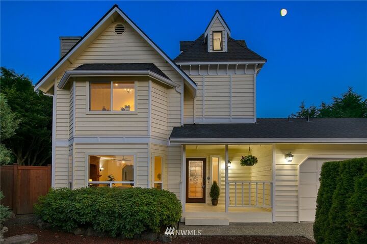 Property Photo:  5510  170th Place SW  WA 98037 