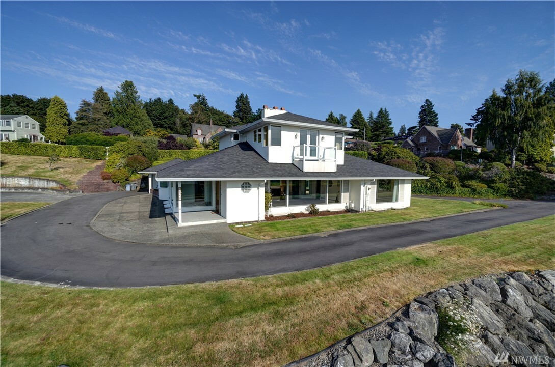 Property Photo: 2747 Soundview Dr W WA 98466