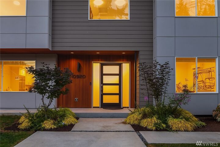 Property Photo:  10920 NE 112th Street  WA 98033 