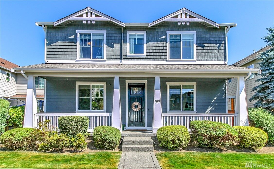 Property Photo: 257 Petersen Drive E WA 98022