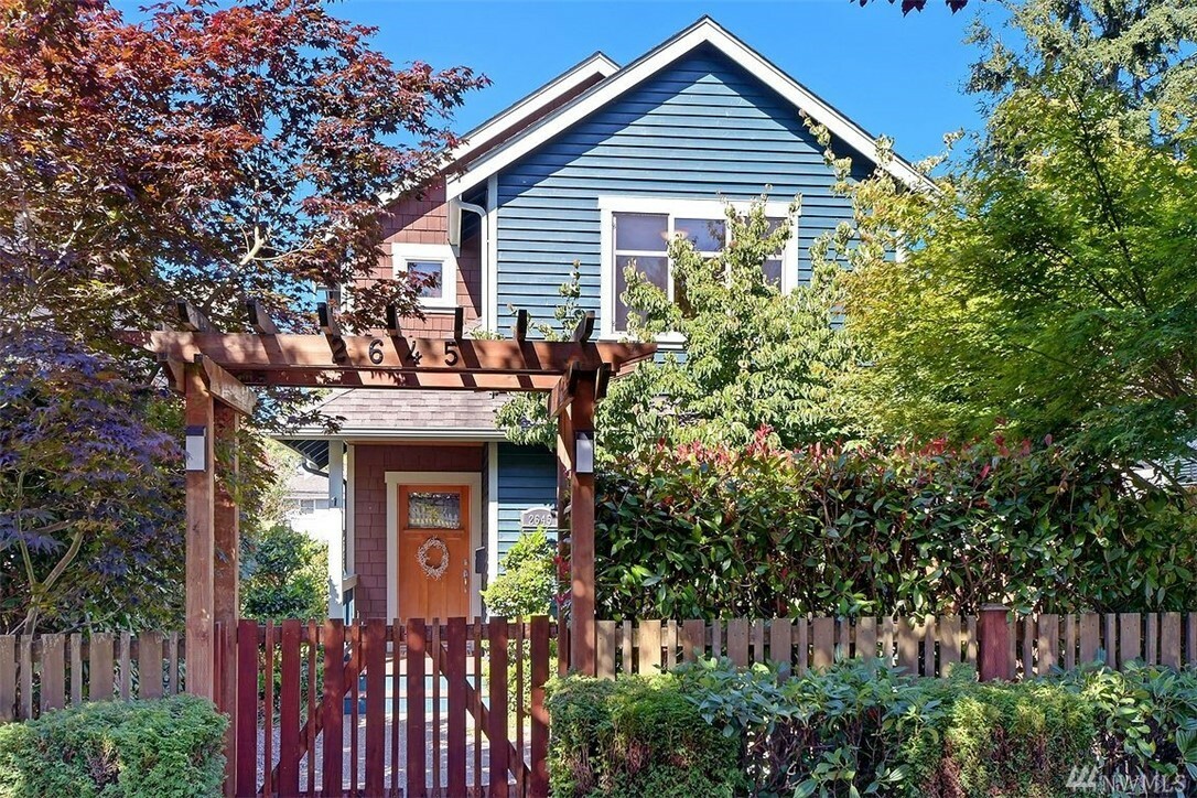 Property Photo:  2645 46th Ave SW  WA 98116 