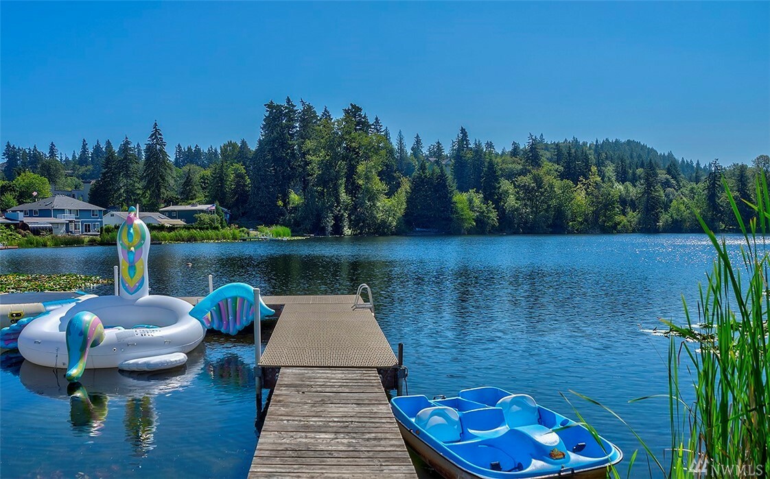 Property Photo: 7550 129th Place SE D-104 WA 98056