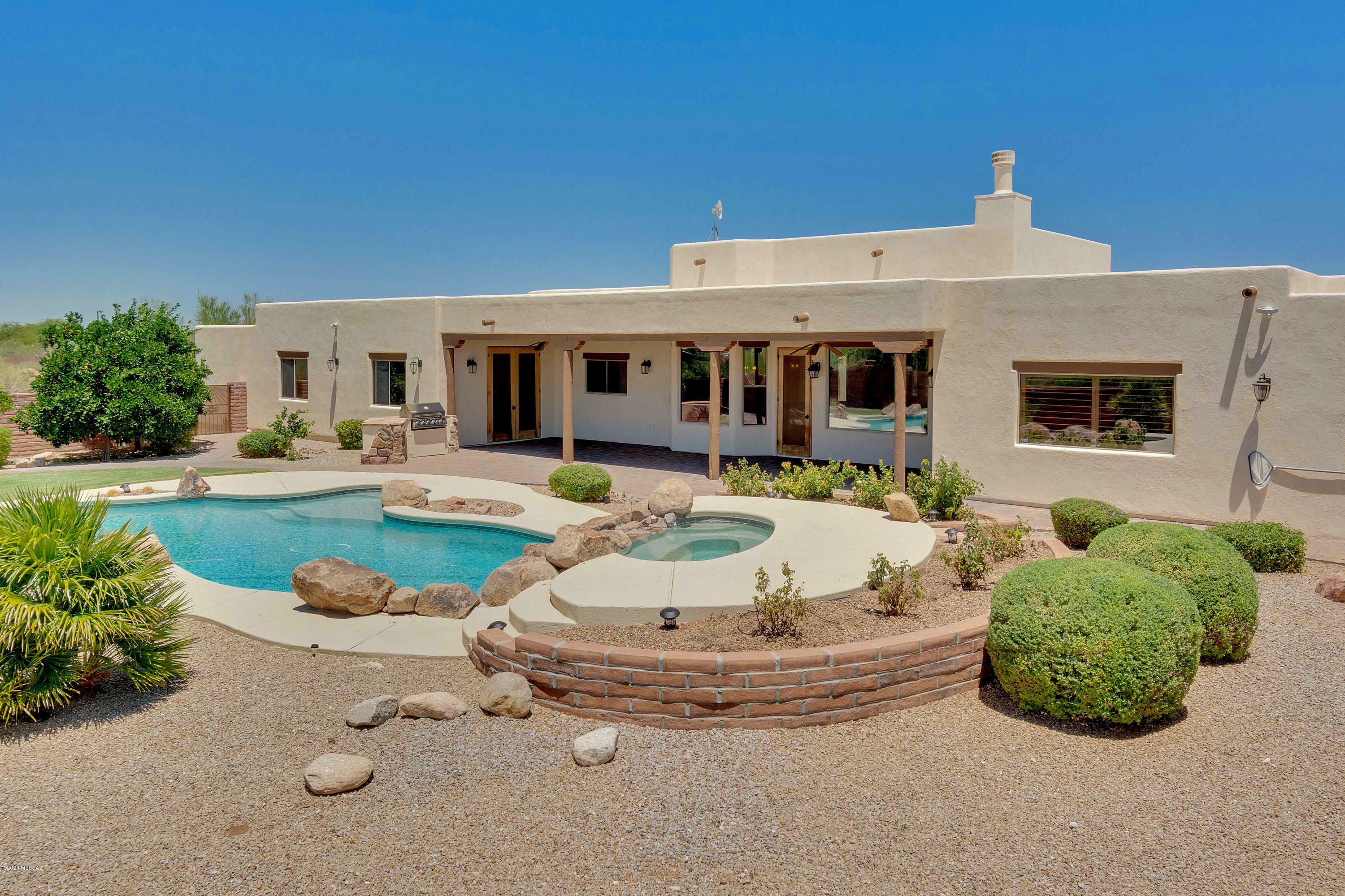 Property Photo:  5575 W Oasis Road  AZ 85742 