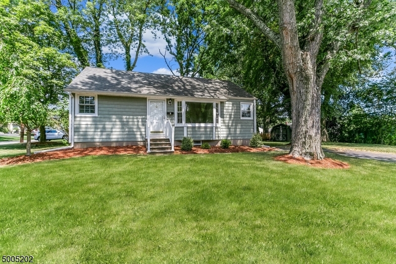 Property Photo: 3 Cornell Pl NJ 07436