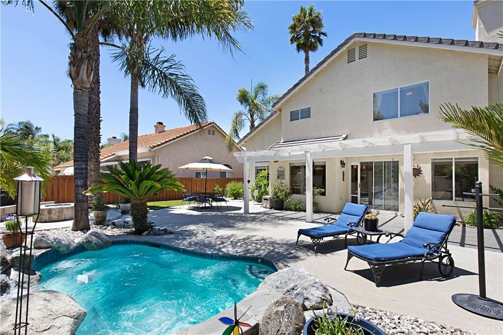 Property Photo: 43468 Via Candeleda CA 92592