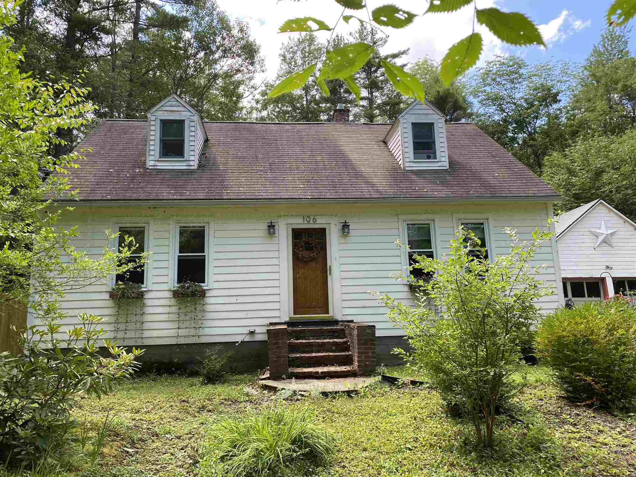 Property Photo:  106 Squantum Road  NH 03452 