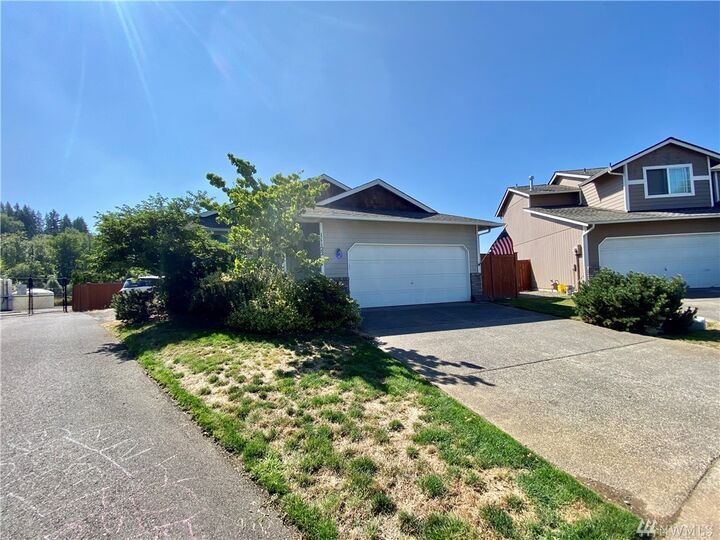 Property Photo: 11122 184th Place E WA 98391