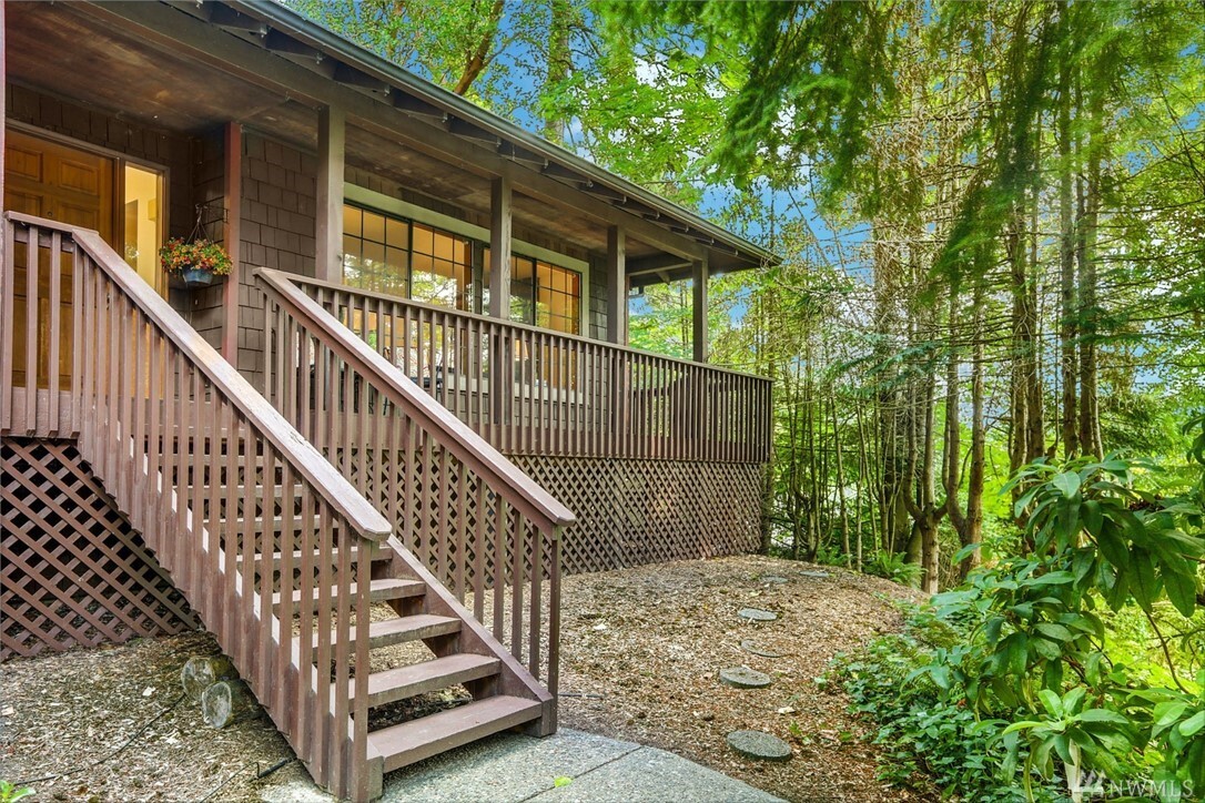 Property Photo: 12924 SE 26th Place WA 98005