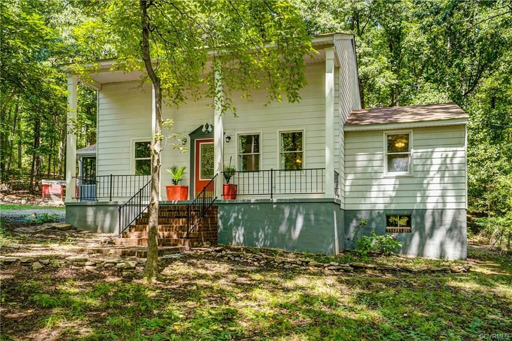 Property Photo:  2121 Tower Hill Road  VA 23139 