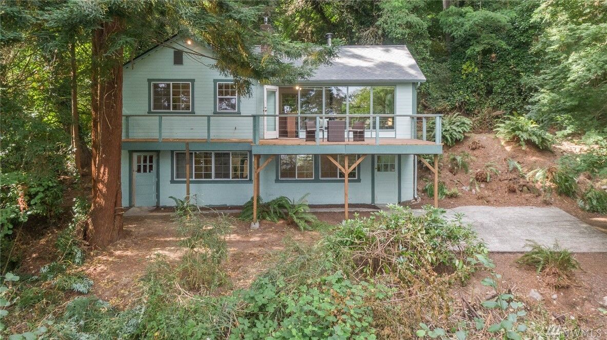 Property Photo:  8126 SW Klahanie Road  WA 98070 