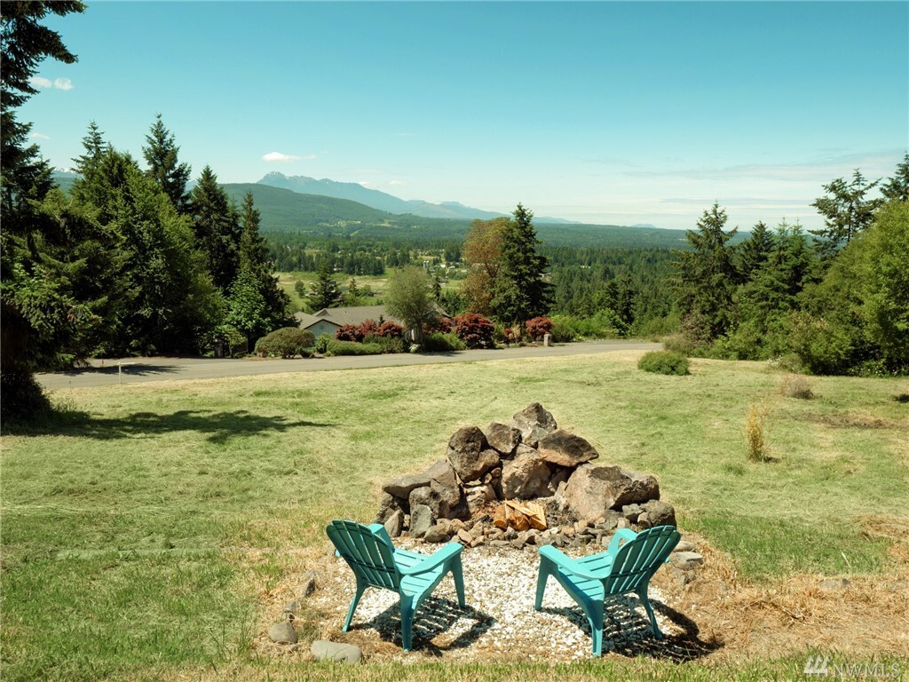 Property Photo:  9999 Ravens Ridge Rd  WA 98382 