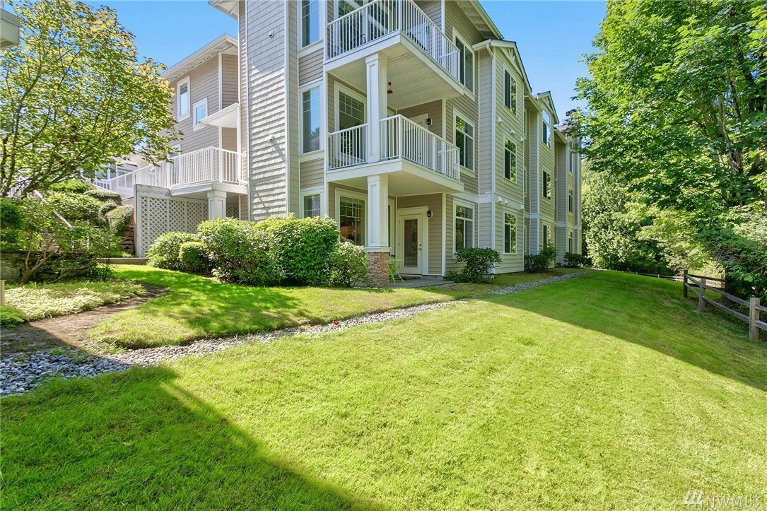 Property Photo: 6515 134th Place SE D8 WA 98296