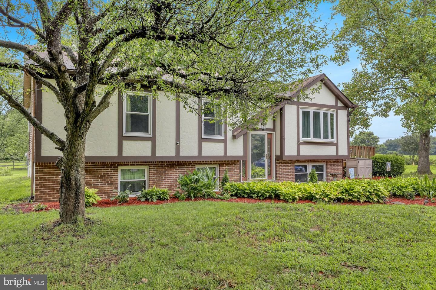 Property Photo:  26 Willoughby Lane  NJ 08088 