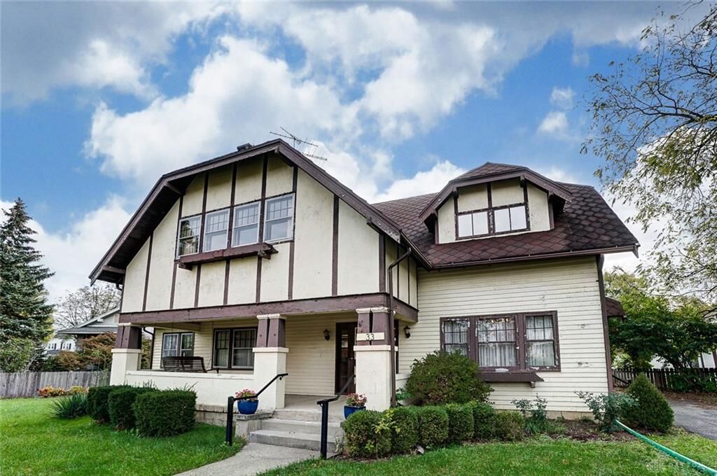Property Photo: 33 N Kensington Place OH 45504