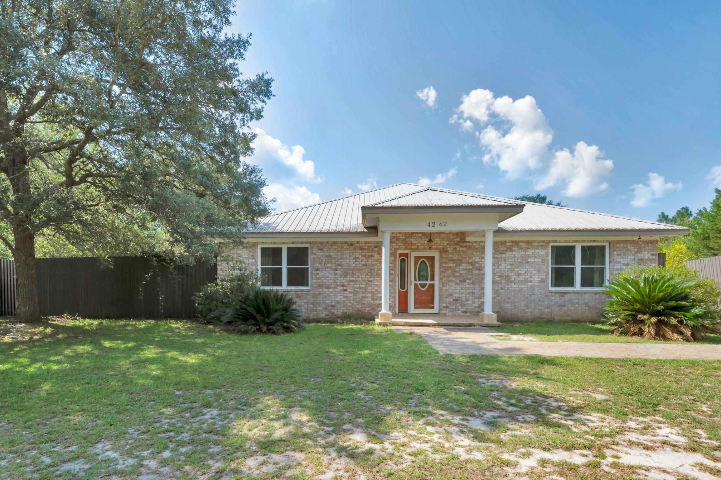 Property Photo:  4242 Country Breeze Lane  FL 32539 