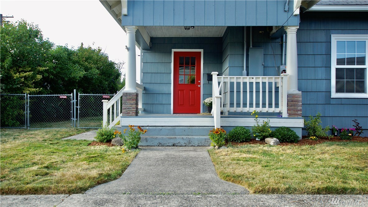 Property Photo:  277 SW Lewis Street  WA 98532 