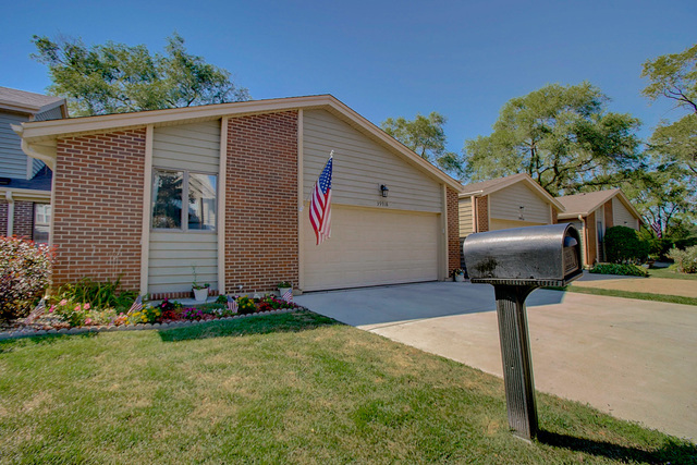 Property Photo: 39918 North Golf Lane IL 60002