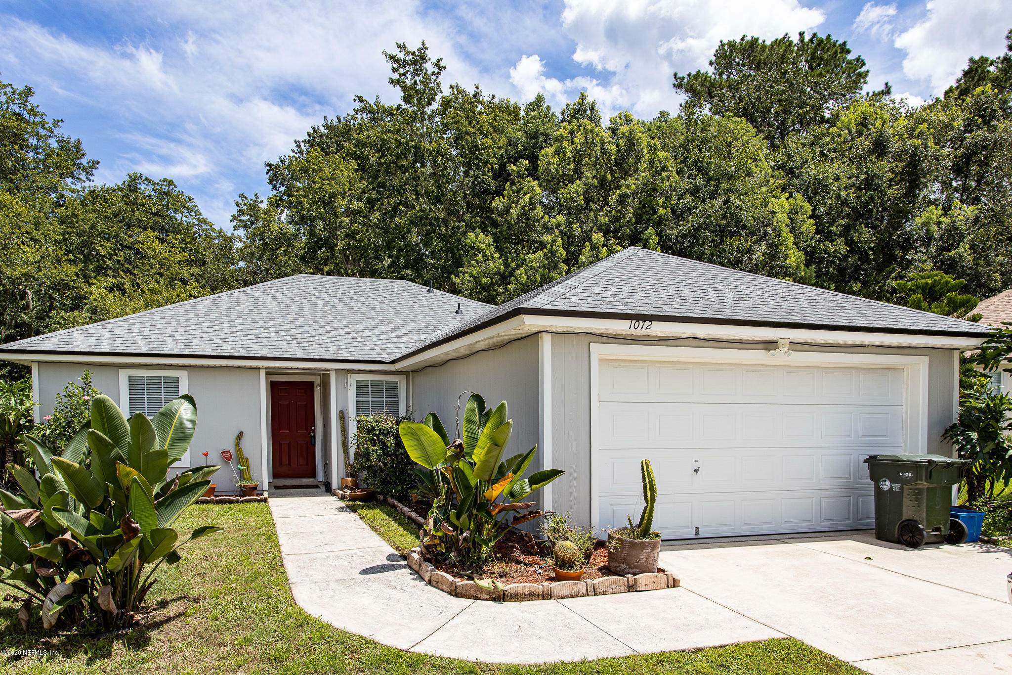 Property Photo:  1072 Buccaneer Boulevard  FL 32043 