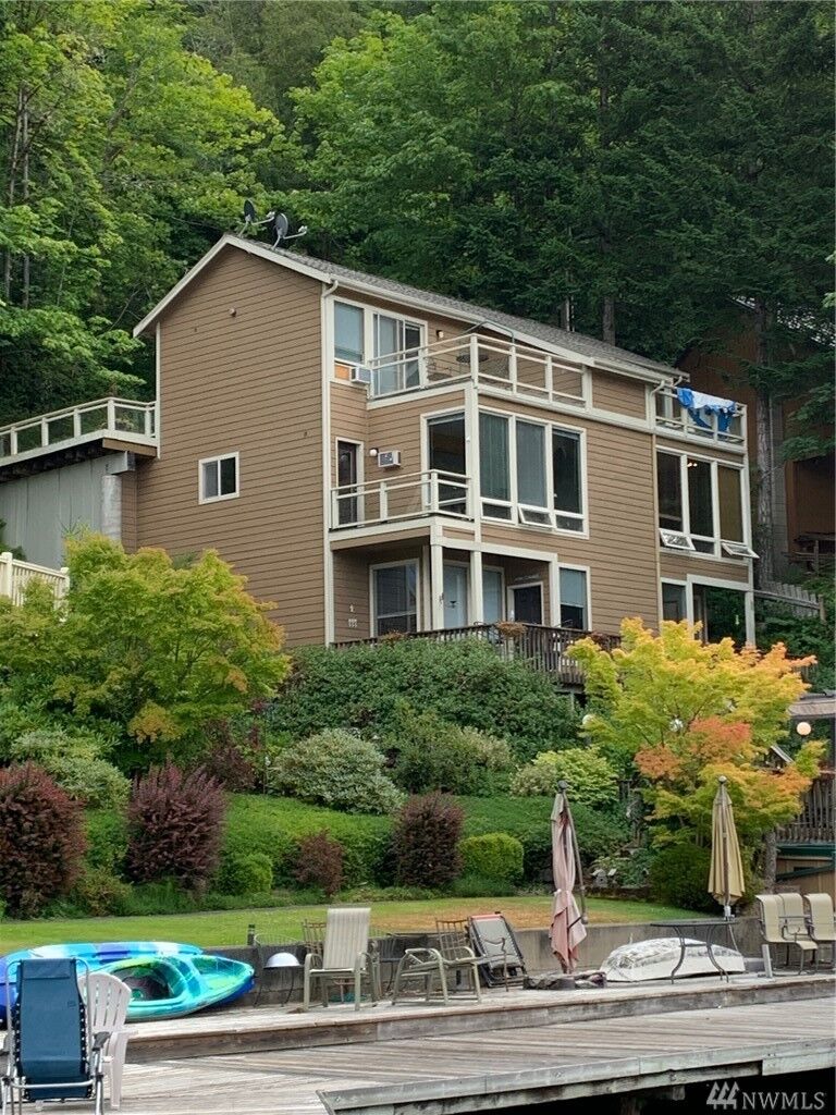 Property Photo:  131 Maple Grove Lane  WA 98363 