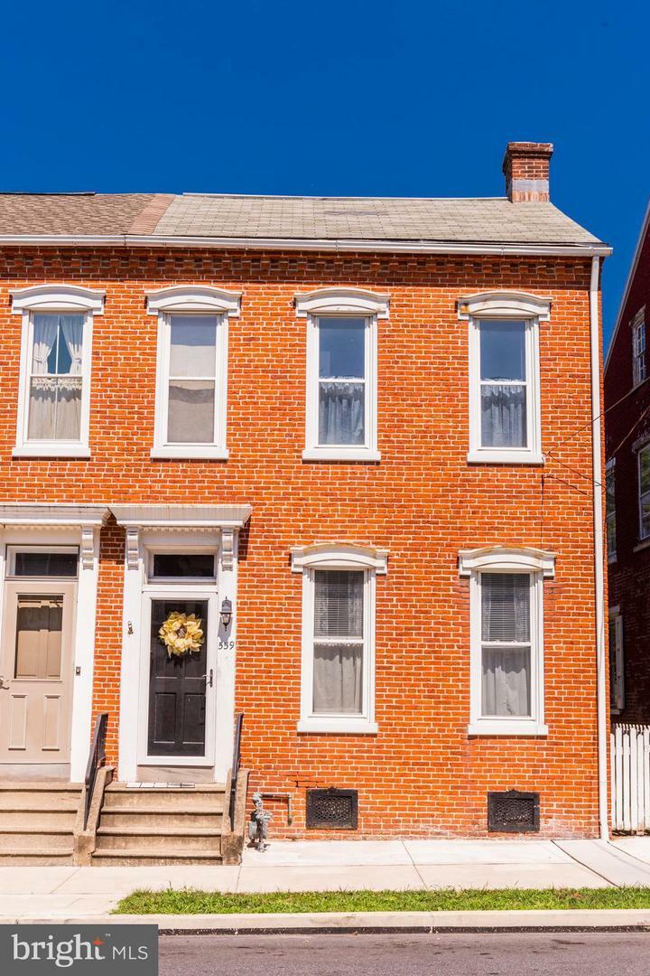 Property Photo:  559 Walnut Street  PA 17512 