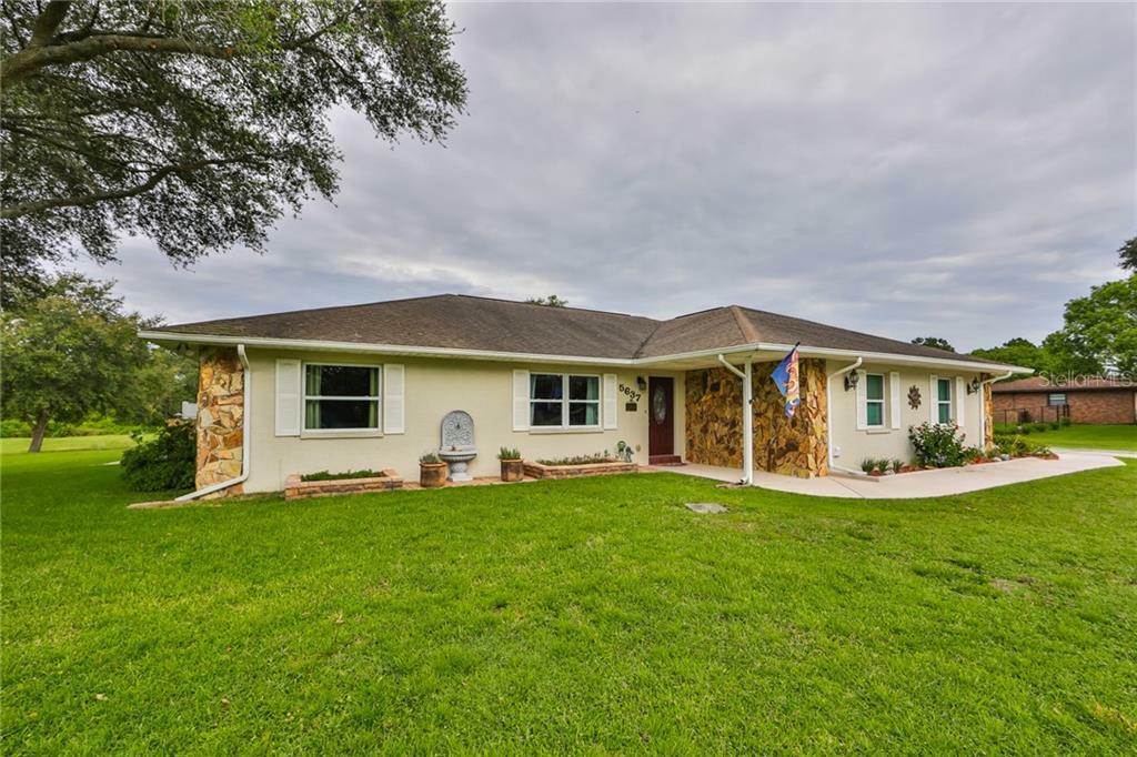 Property Photo:  5637 Elaine Drive  FL 33541 