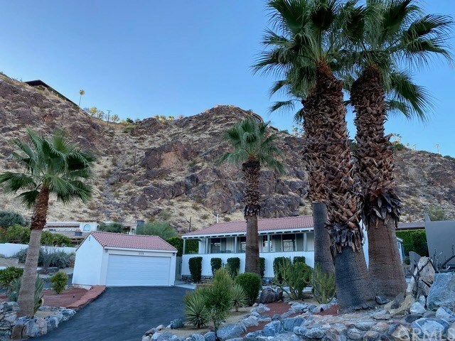 Property Photo: 2929 Cholla Place CA 92264
