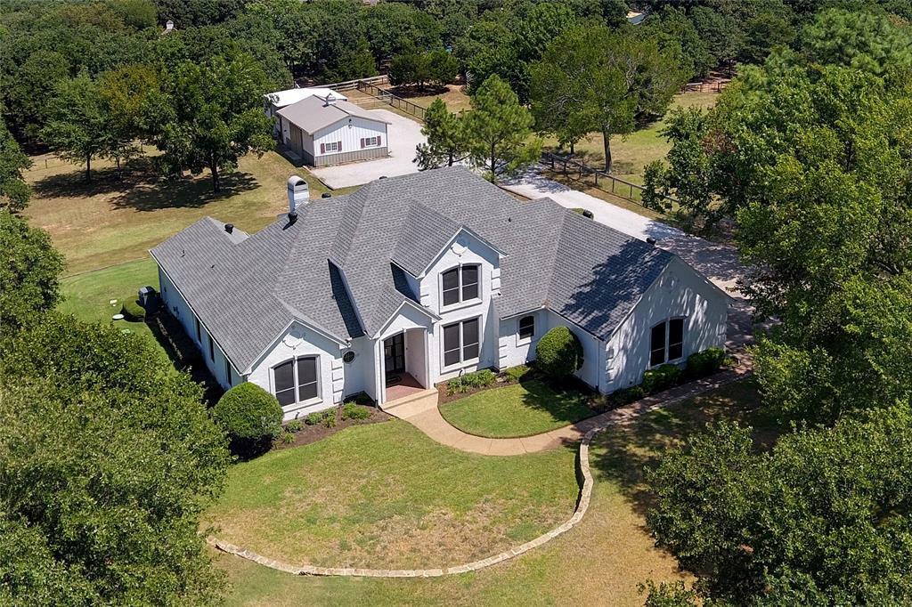 Property Photo:  2 Hickory Crossing Lane  TX 76226 