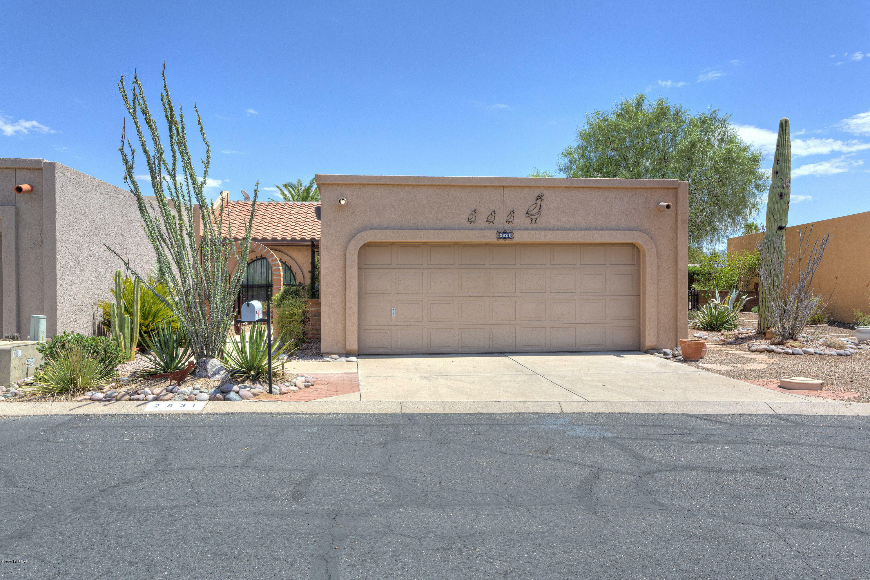 Property Photo:  2931 S Placita Nublada  AZ 85622 