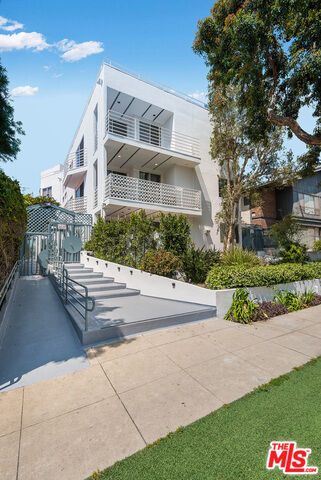 842 11th St 6  Santa Monica CA 90403 photo