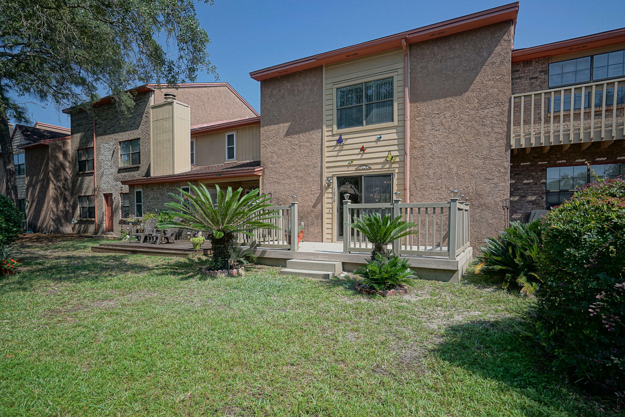 Property Photo:  1070 5th Avenue  FL 32579 