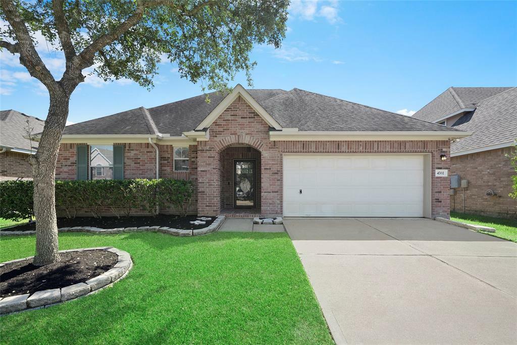 Property Photo: 4702 High Creek Court TX 77511