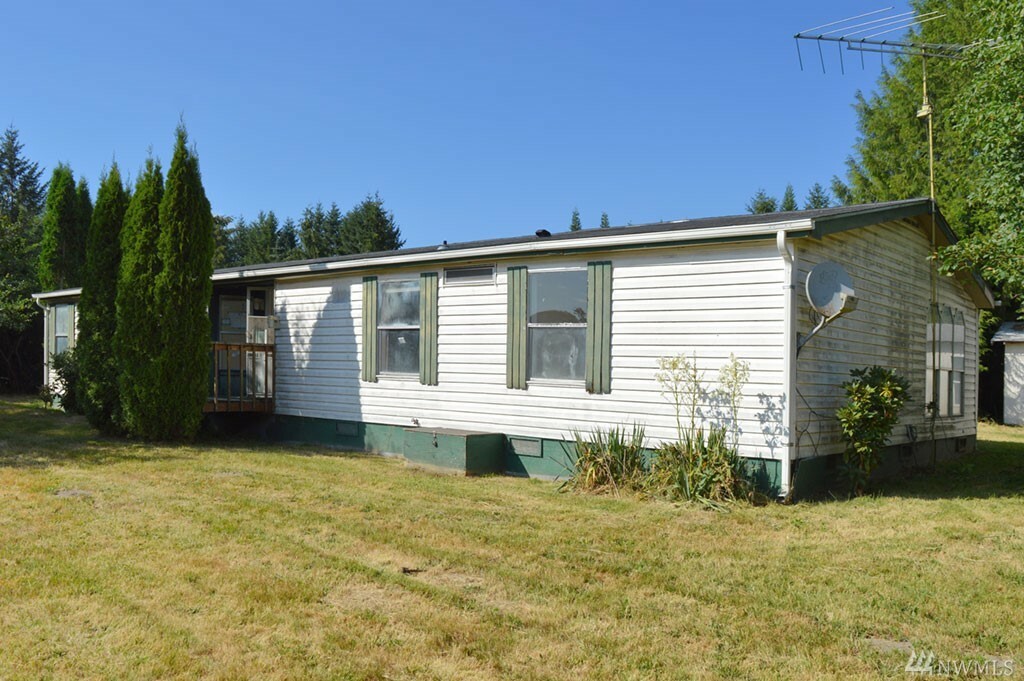 Property Photo:  20815 180th St E  WA 98360 