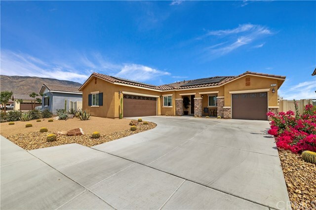 Property Photo: 1825 Glisten CA 92582