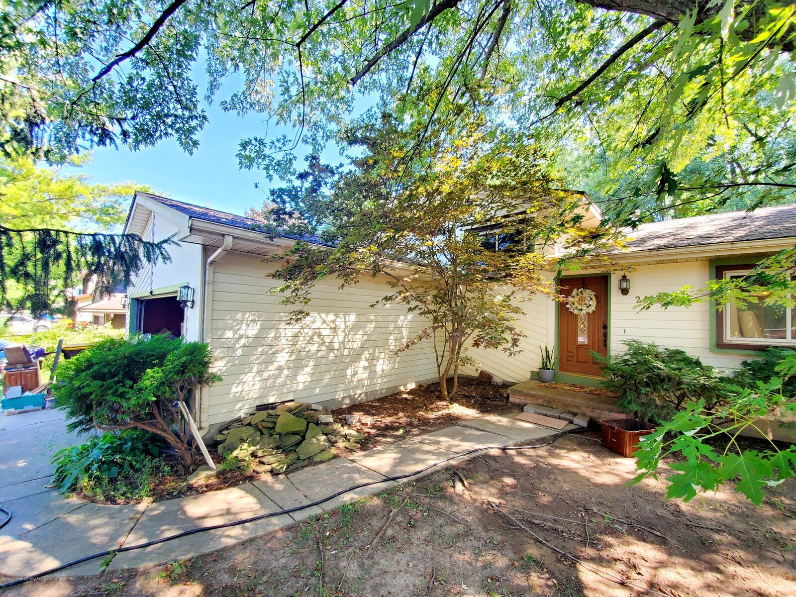 Property Photo:  2413 Graystone Drive  MI 48864 