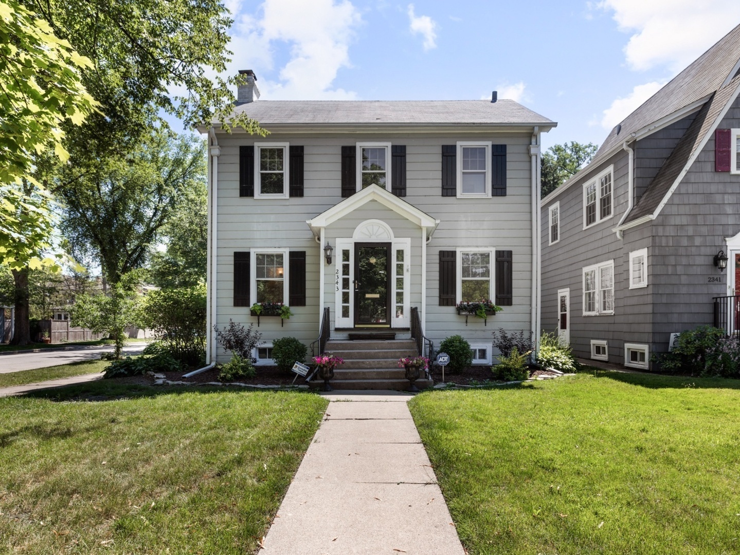 Property Photo:  2343 Ridgeway Avenue  IL 60201 