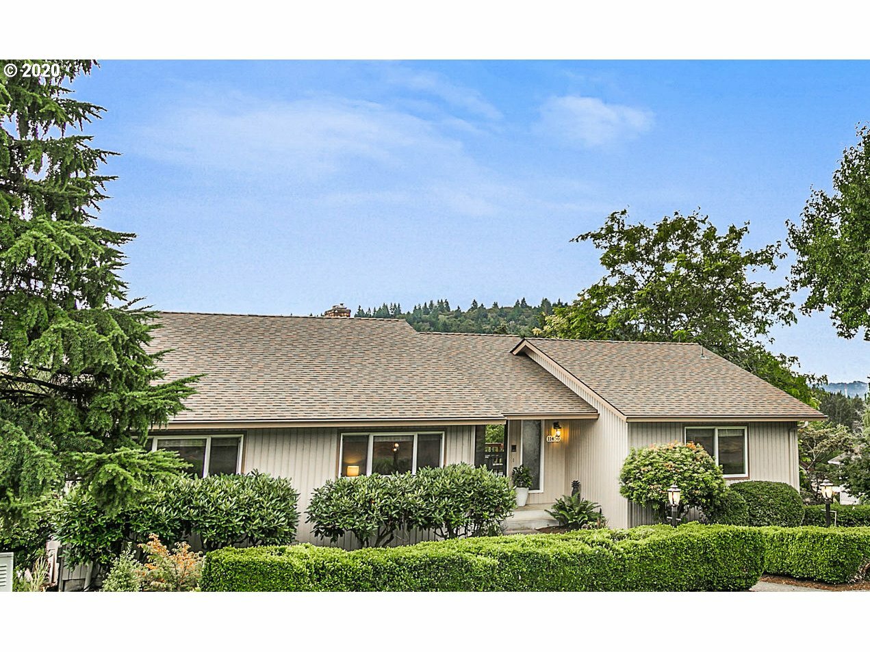 Property Photo: 11450 SE Cascade View Ct OR 97086