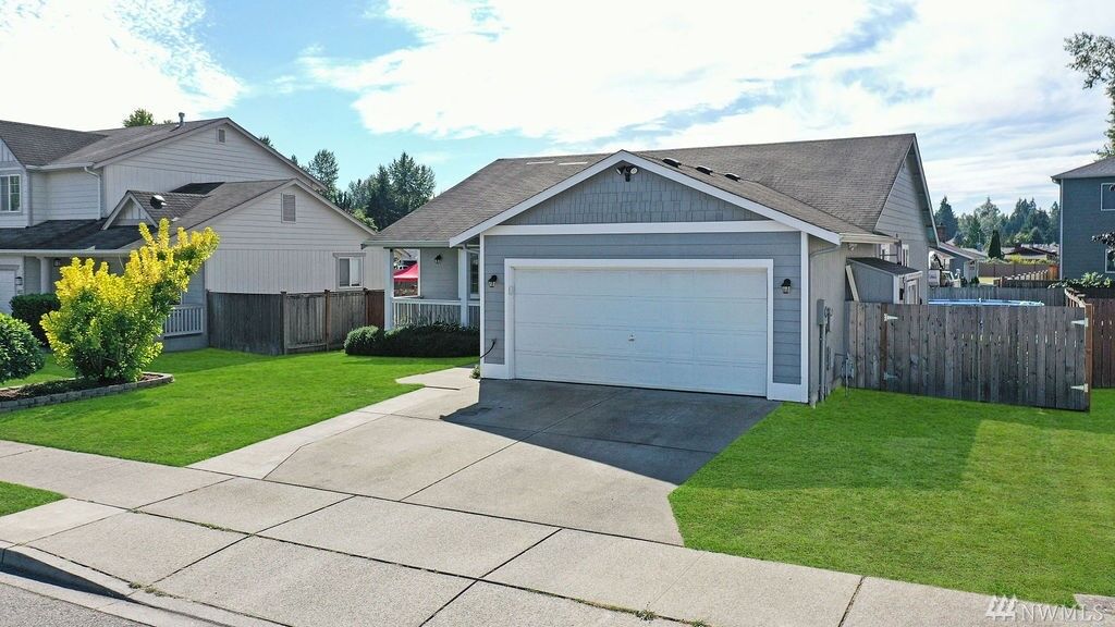 Property Photo: 10126 NE 56th Drive NE WA 98270
