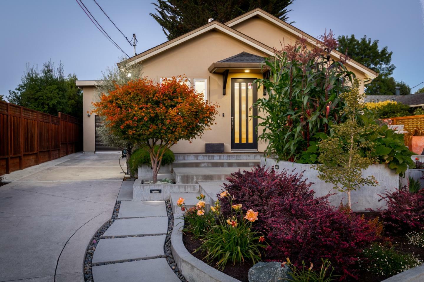 Property Photo:  344 Pine Street  CA 95062 