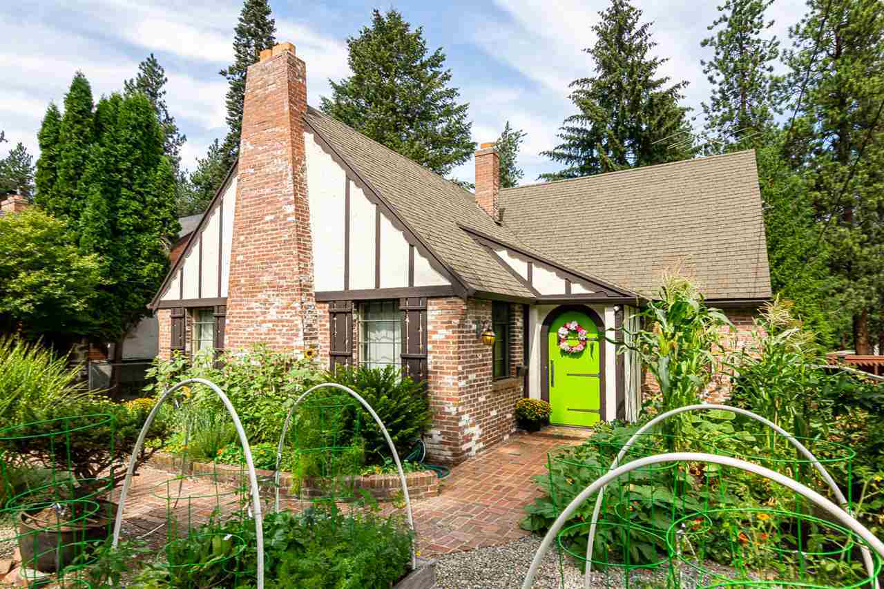 Property Photo: 915 E 19th Ave WA 99203