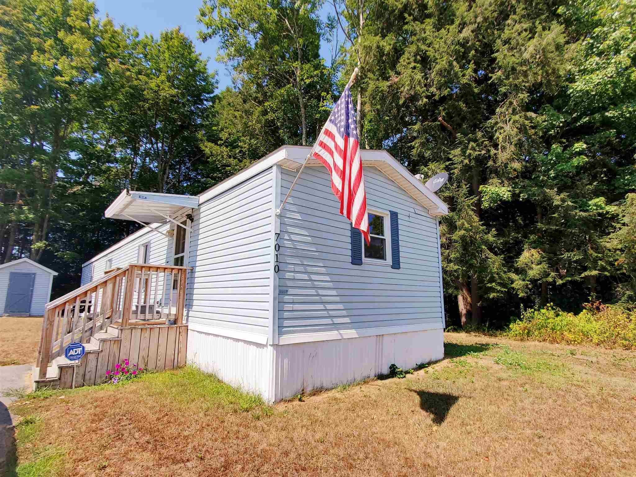 Property Photo: 7010 Lake Street NH 03307