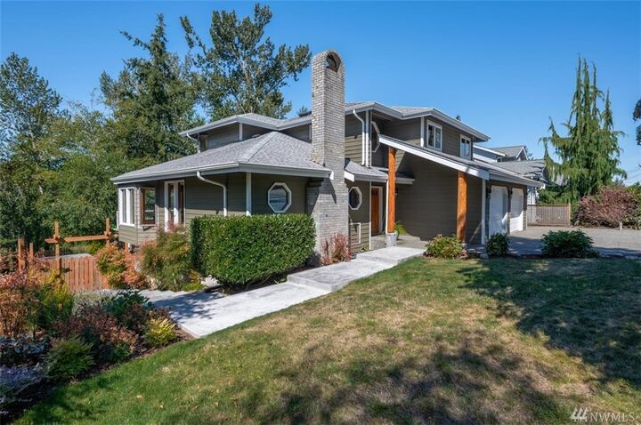 Property Photo:  2305  Vining Street  WA 98229 